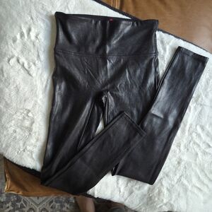 SPANXshape Faux Leather Leggings Size Small